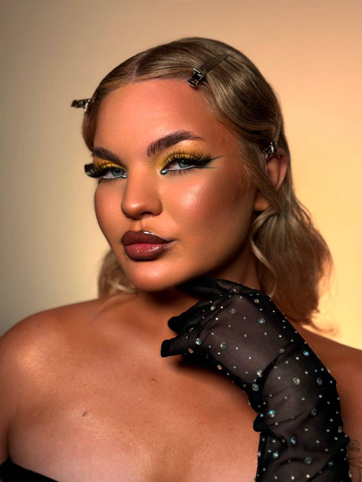 Bridal makeup and hair styling — the finished wedding day look in Tartu